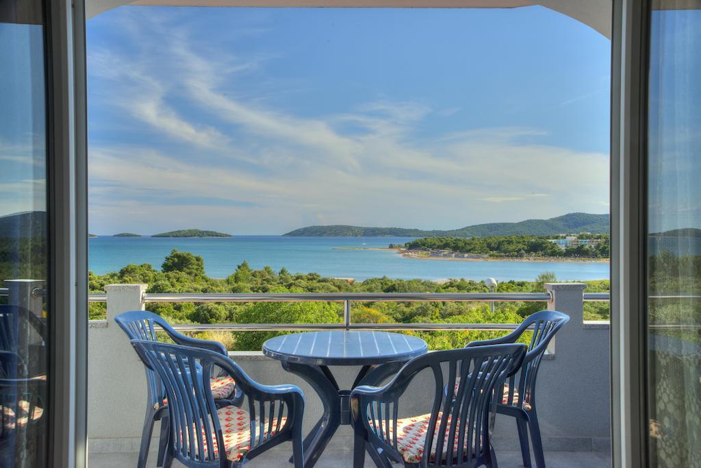Apartments Peran Šibenik Quarto foto