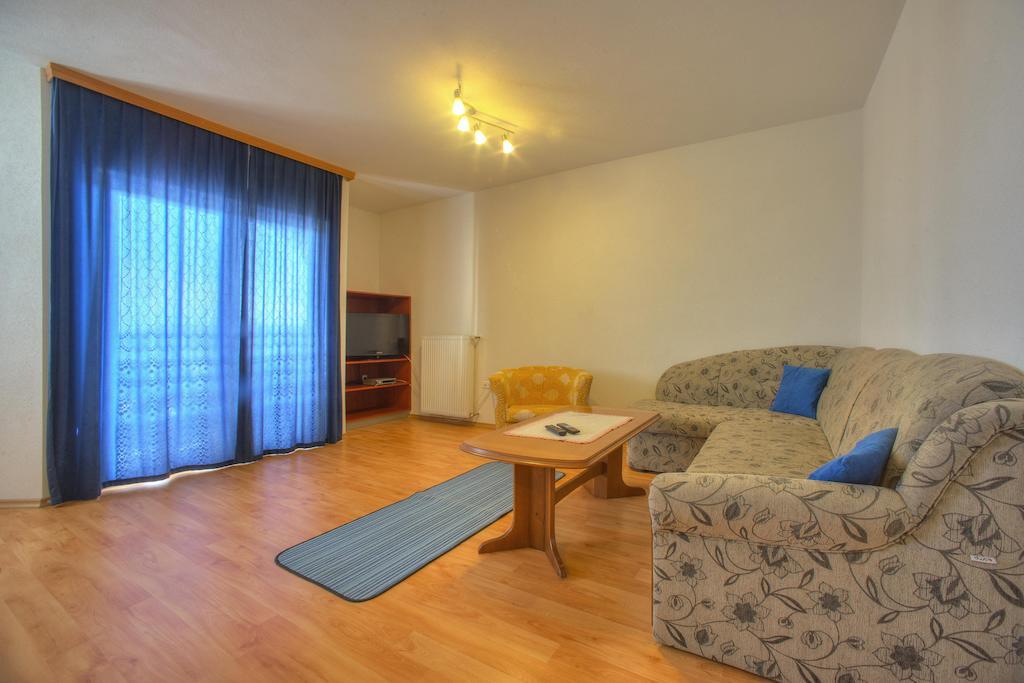 Apartments Peran Šibenik Quarto foto