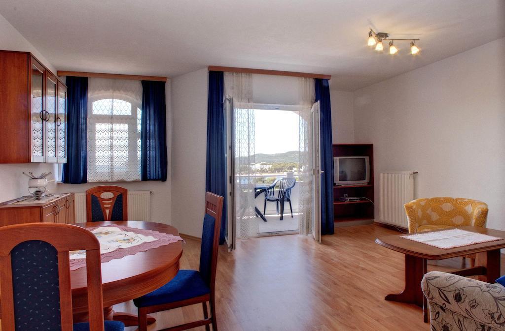 Apartments Peran Šibenik Quarto foto